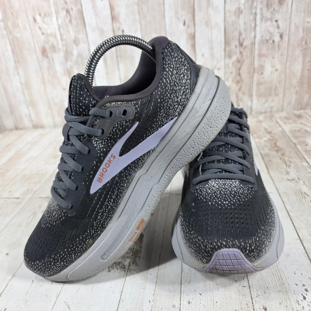 Brooks Ghost Max 2 Womens 7.5 Wide Black Grey Running Shoes 1204201D005